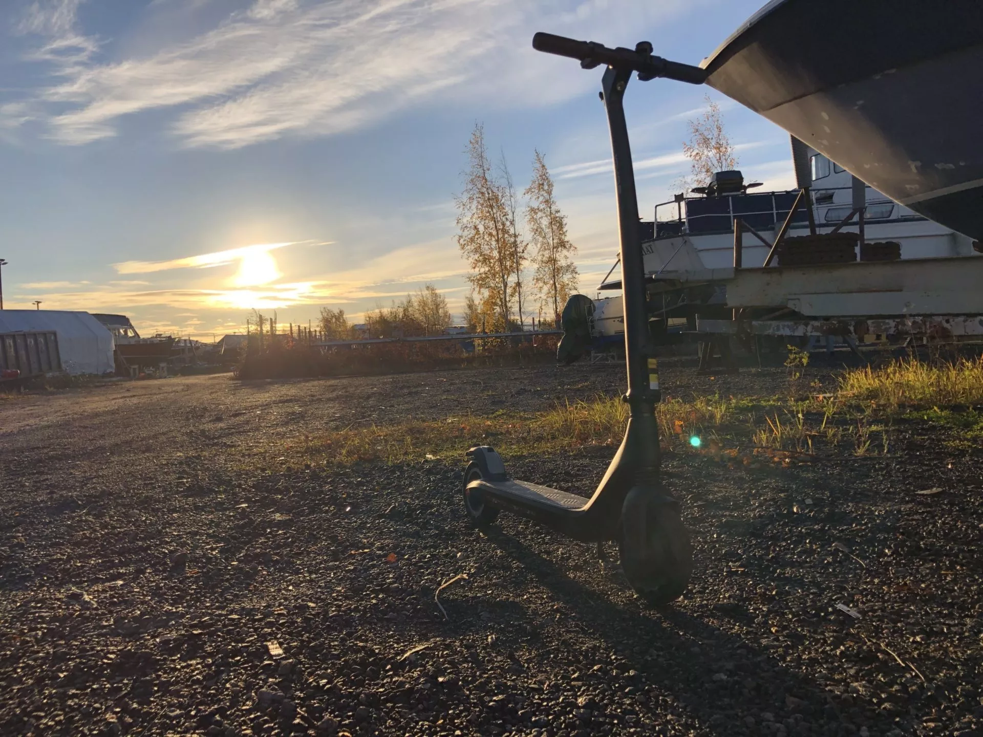 Joyor_sähköpotkulauta_asuntoautoon