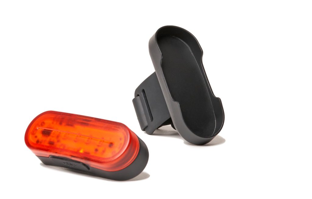 Thousand Chapter Racer Black pyöräilykypärän irroitettava valo Thousand Chapter Racer Black pyöräilykypärän irroitettava valo