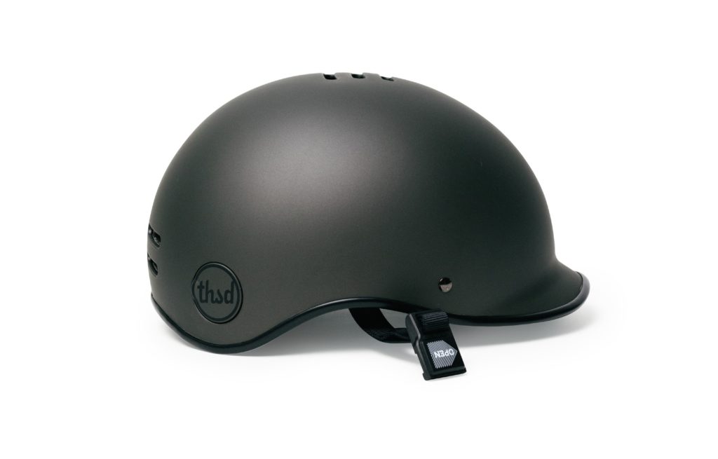 Thousand Heritage Stealth Black pyöräilykypärä sivusta