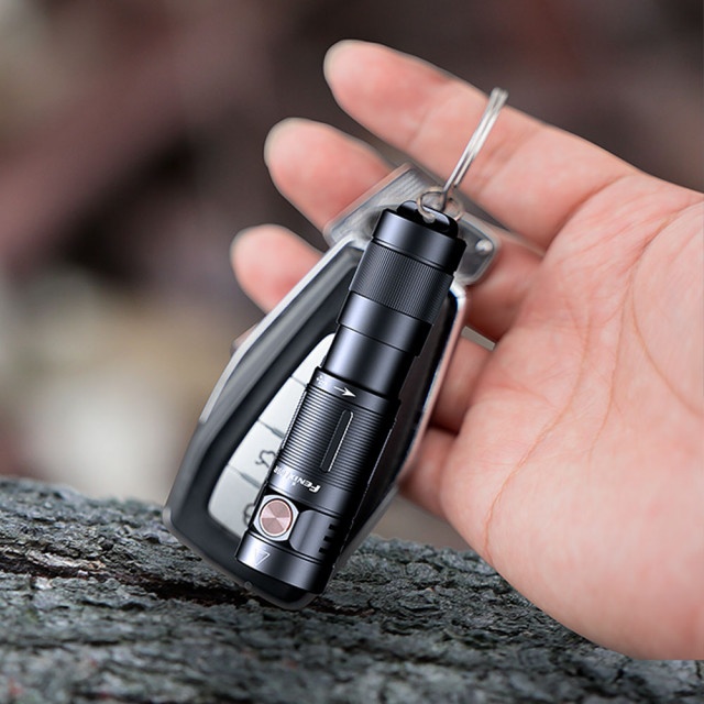 Fenix E09R minilamppu avaimessa Fenix E09R minilamppu avaimessa